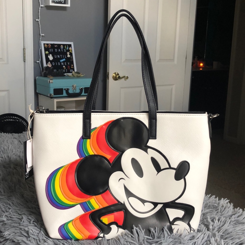 Mickey loungfly purse
